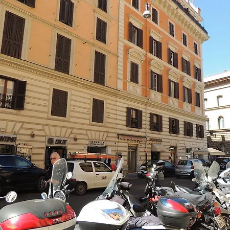 Oda ve Kahvaltı Morelli Roma